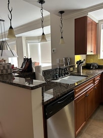 Full kitchen with appliances