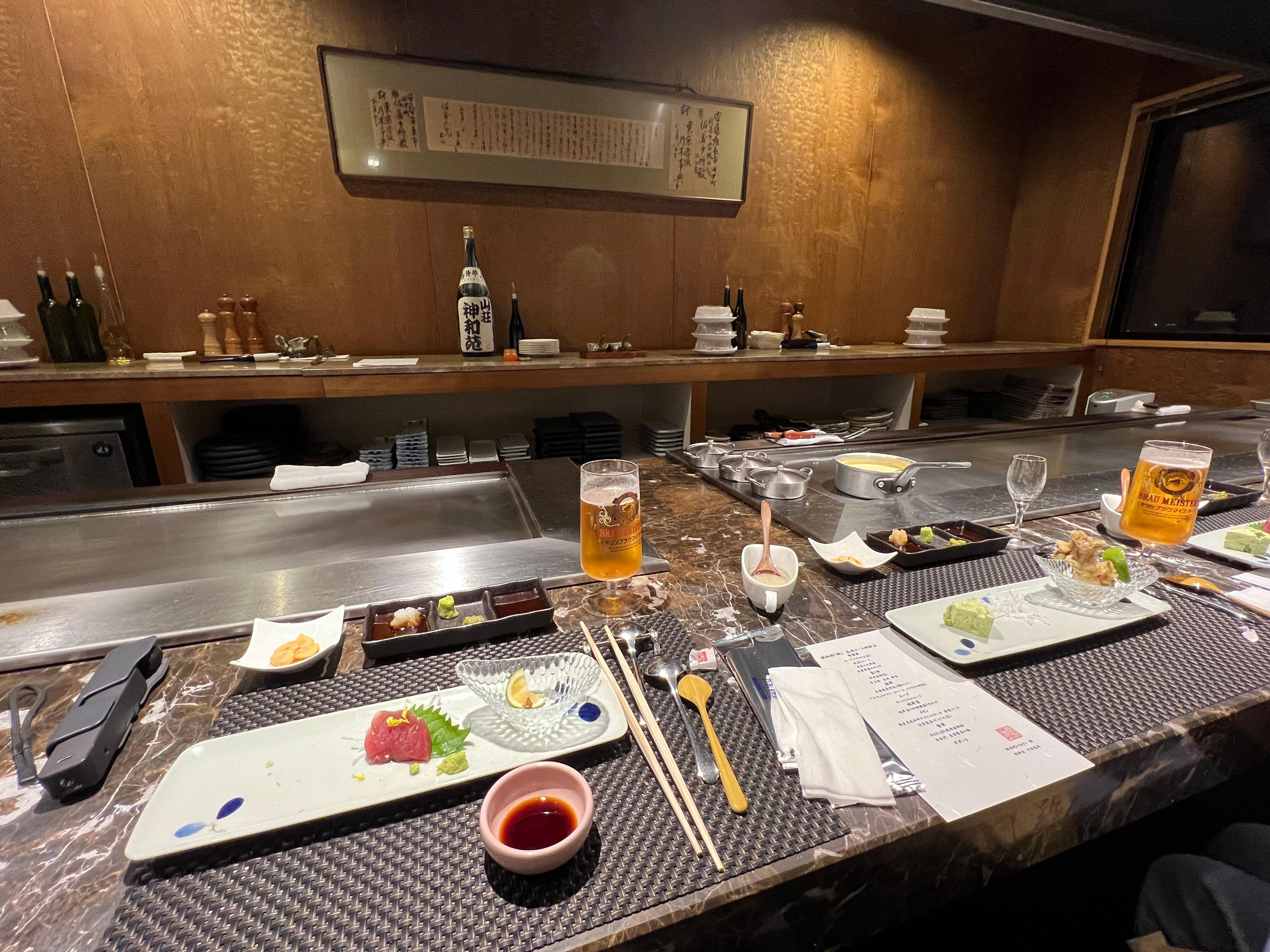 夕食会場の鉄板焼き