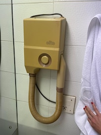 Hair dryer