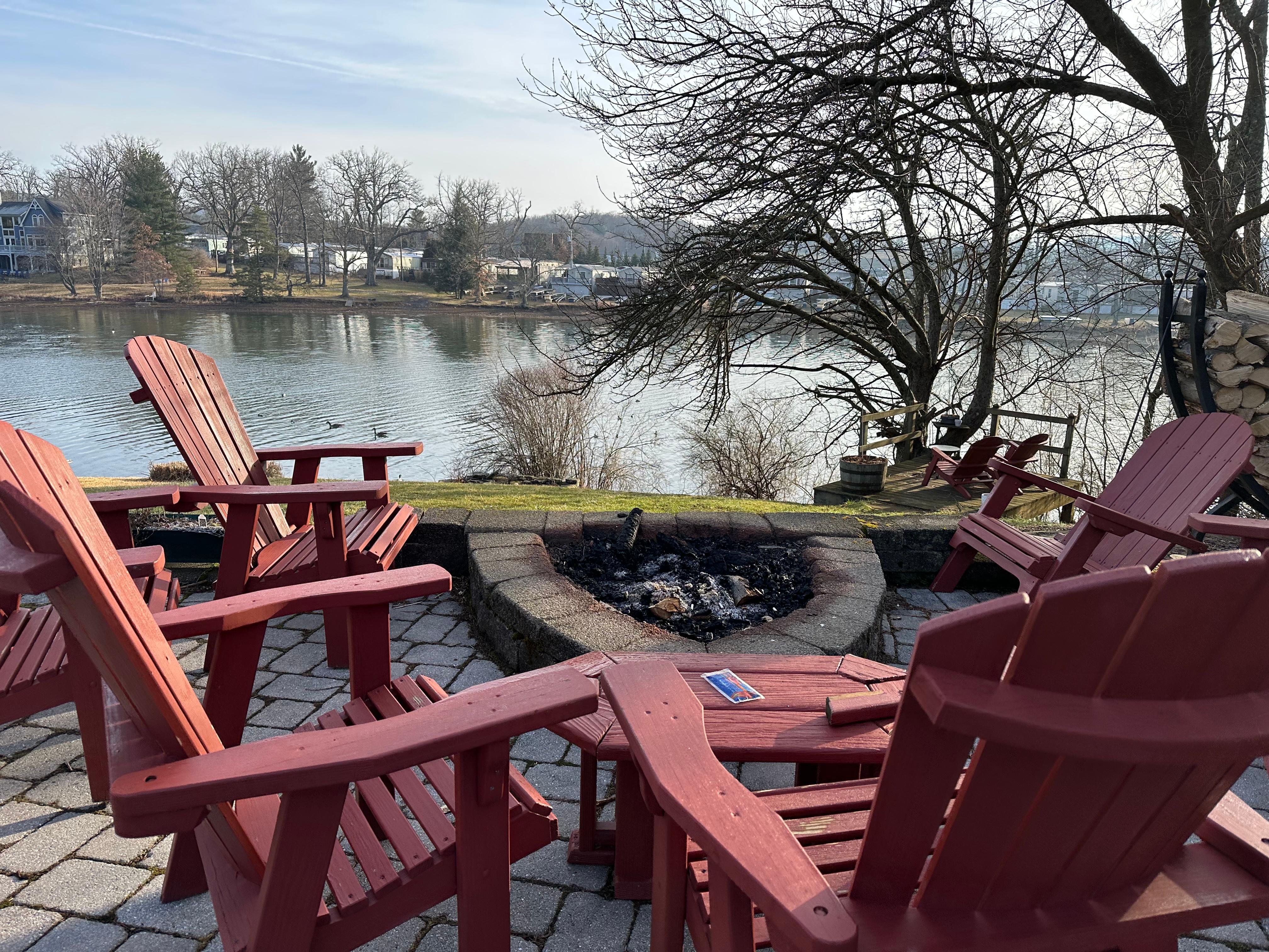 Firepit seating overlooking the lake