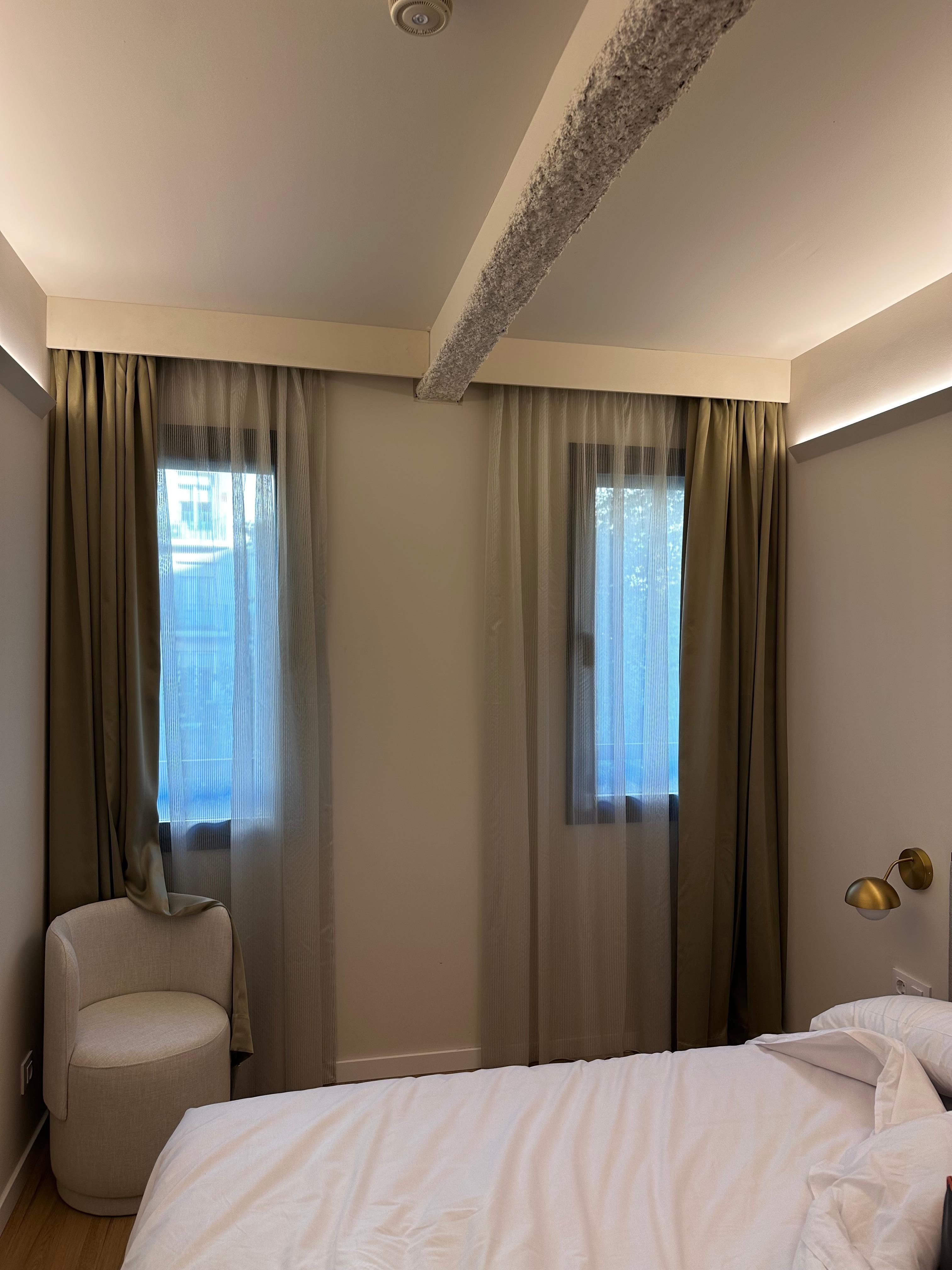 Mucha luz en la habitación 