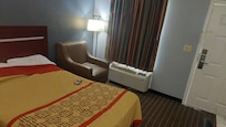 Extra sitting chair, nice & comfy. Room #116