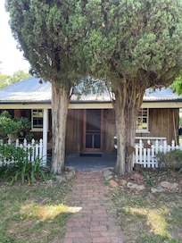 Gorgeous historic cottage x