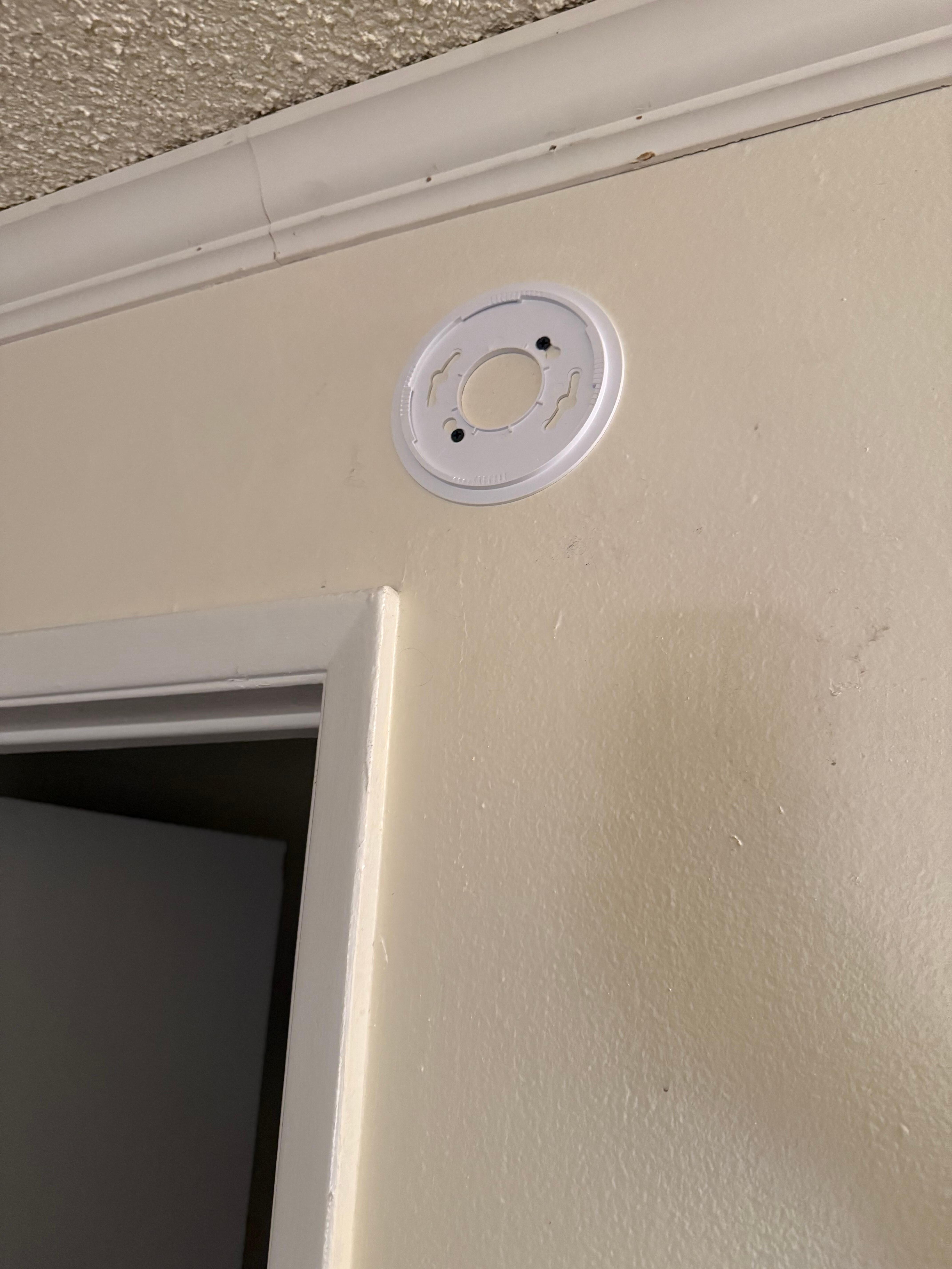 No smoke alarms