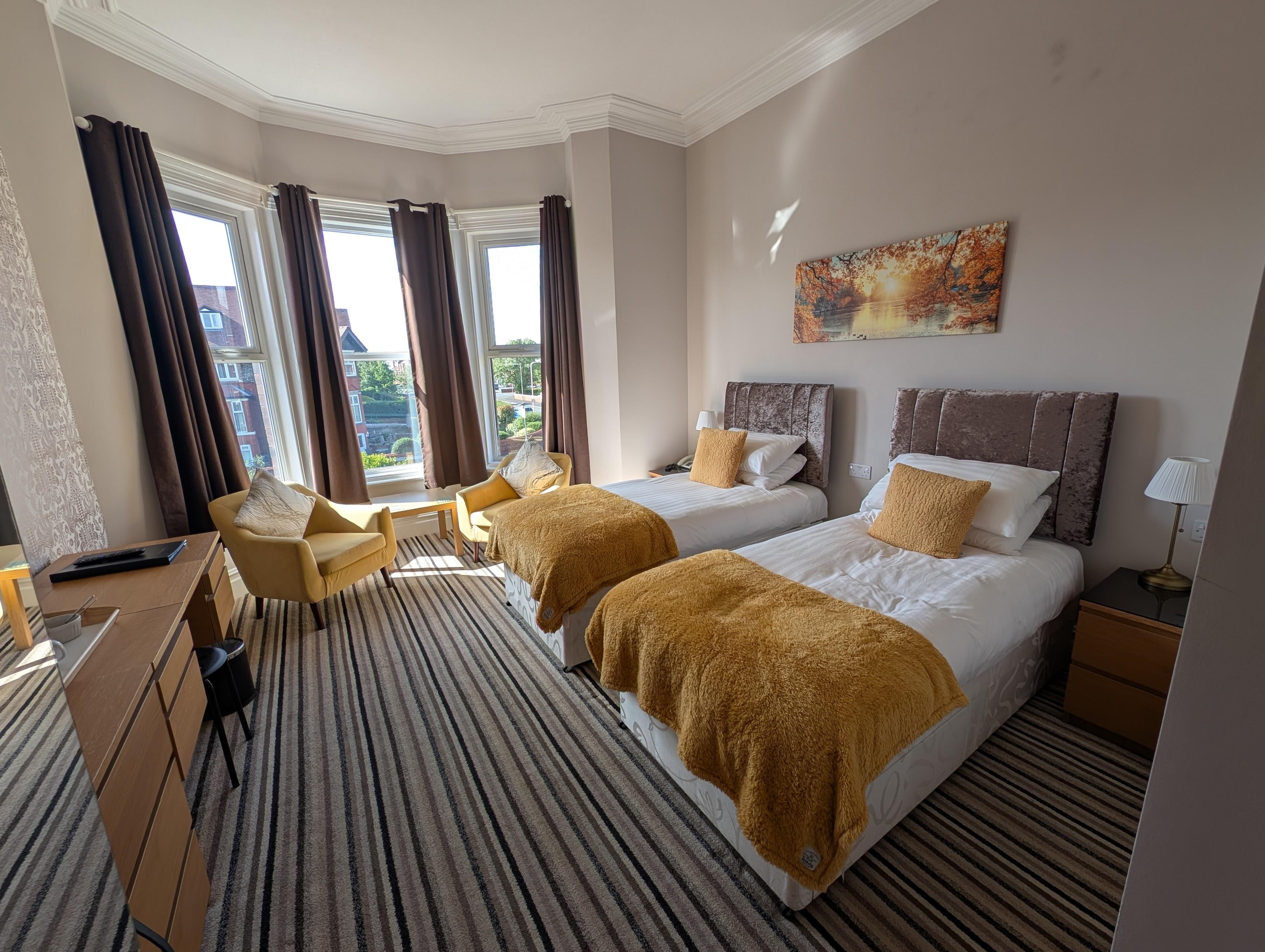 Room 3 (first floor, front)