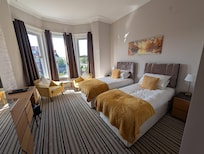 Room 3 (first floor, front)