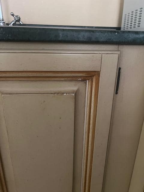kitchen cabinet
