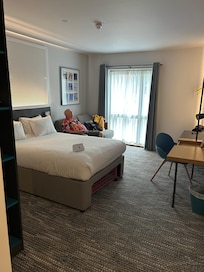 Room 32