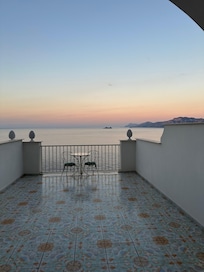 Balkon mit Blick capri