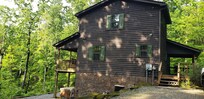 Huckleberry Cabin - nice area and convenient to everything