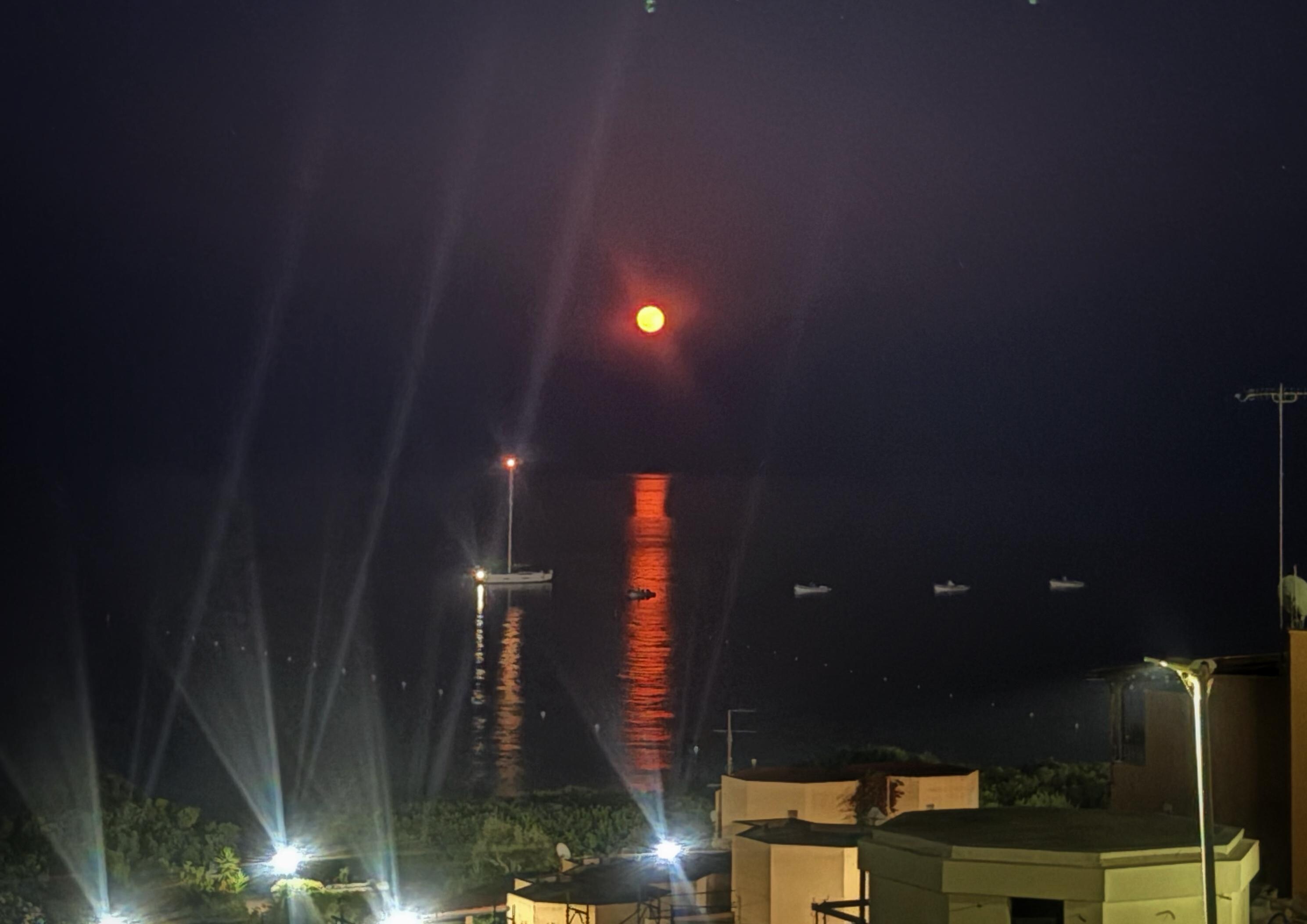 Blood moon in June 