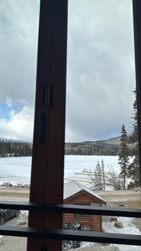 I’ve gotten engaged at this lodge. It was a wonderful experience.