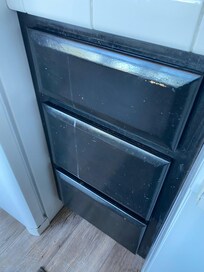 Kitchen cabs, sticky and gross