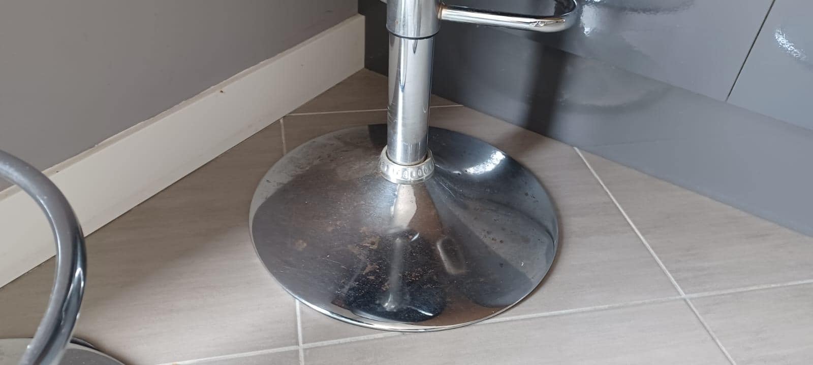 pied piqué par la rouille