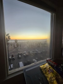 Every pic was blurry due to the state of the glass
