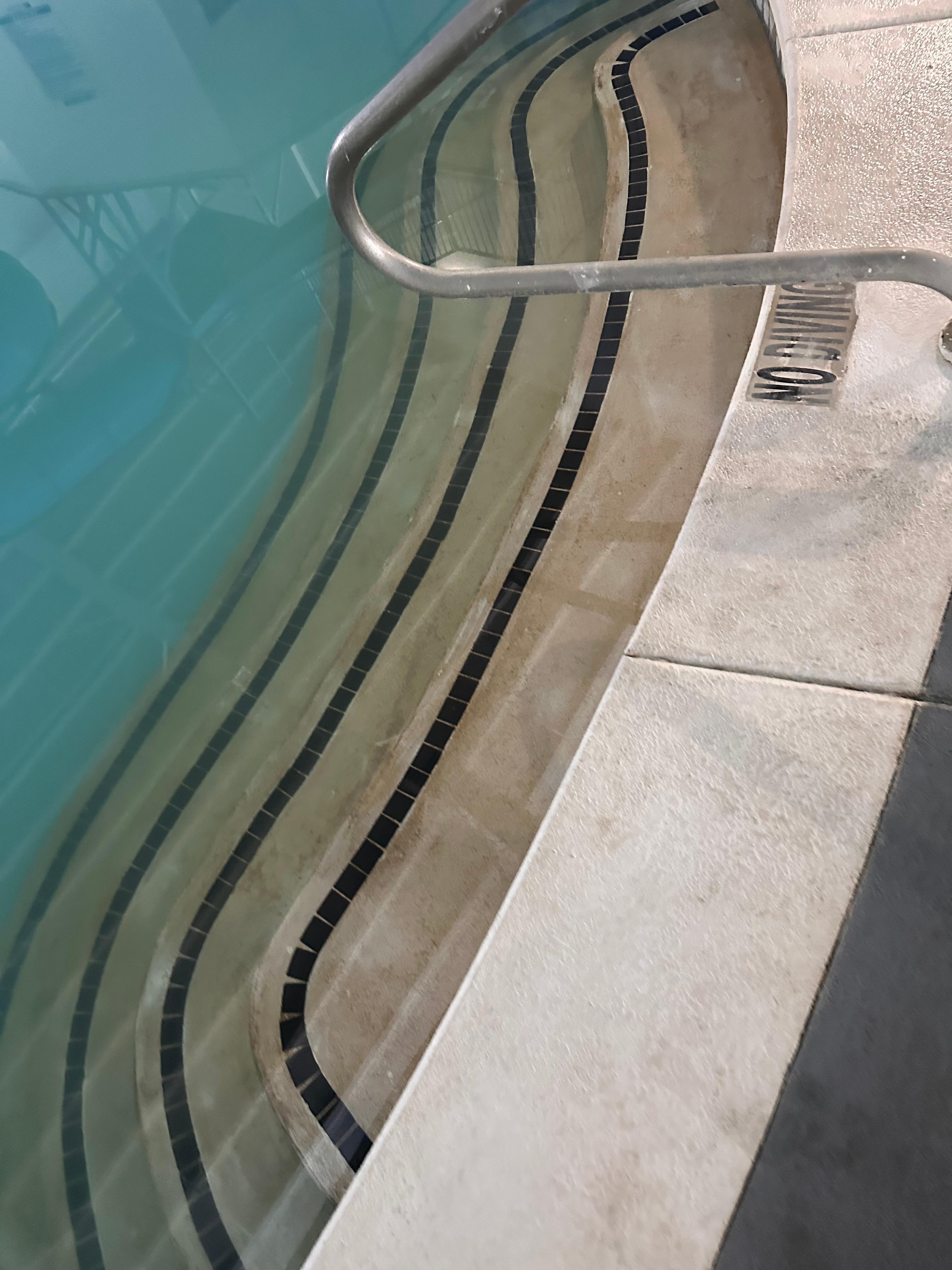Slimmy pool