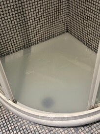 Ducha rota