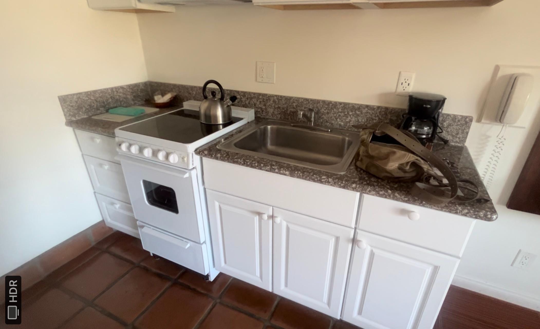 Kitchenette 