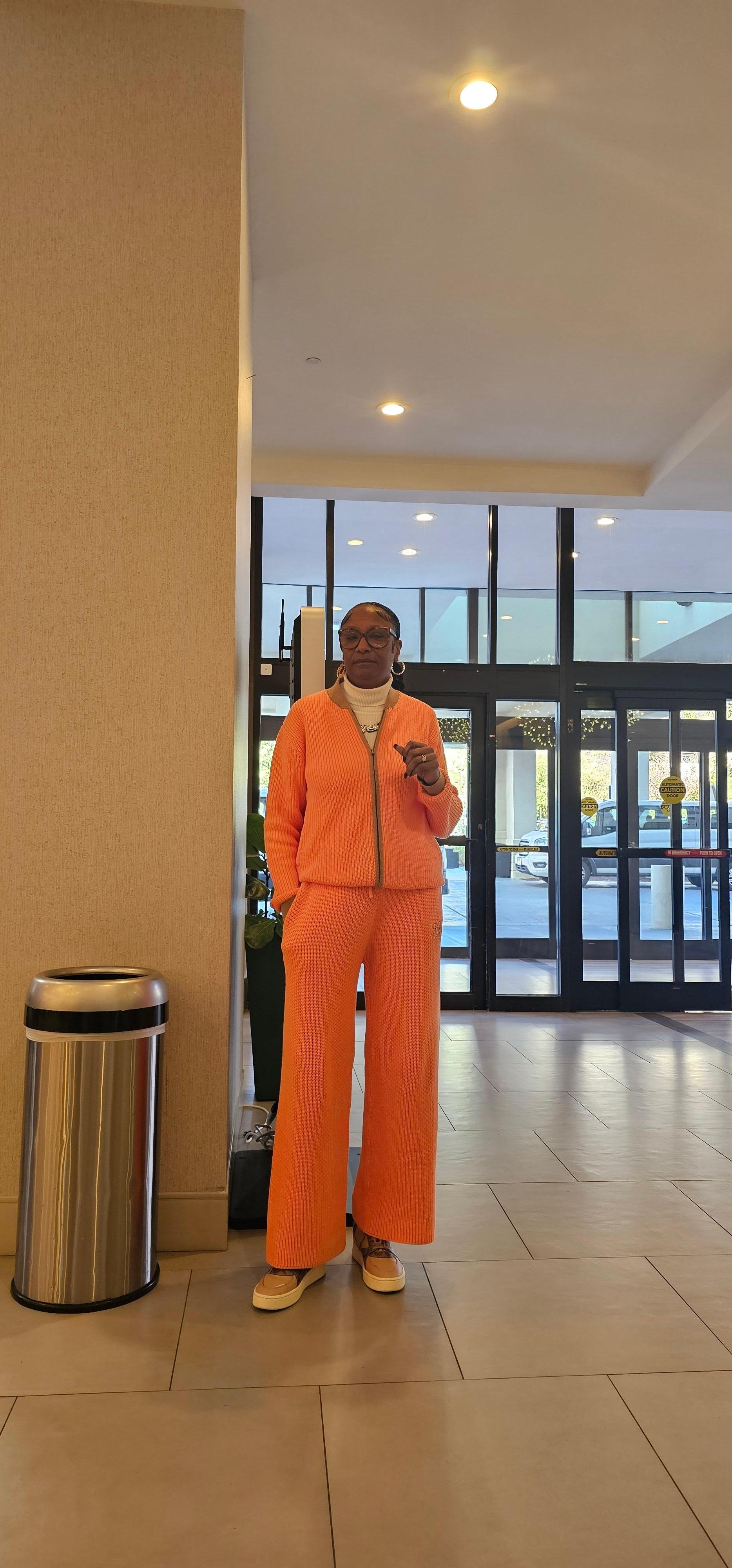 Lobby waiting for uber