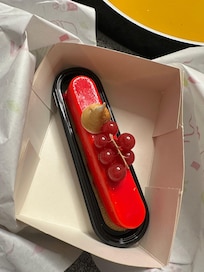 Aux Peche Normand stunning patisserie