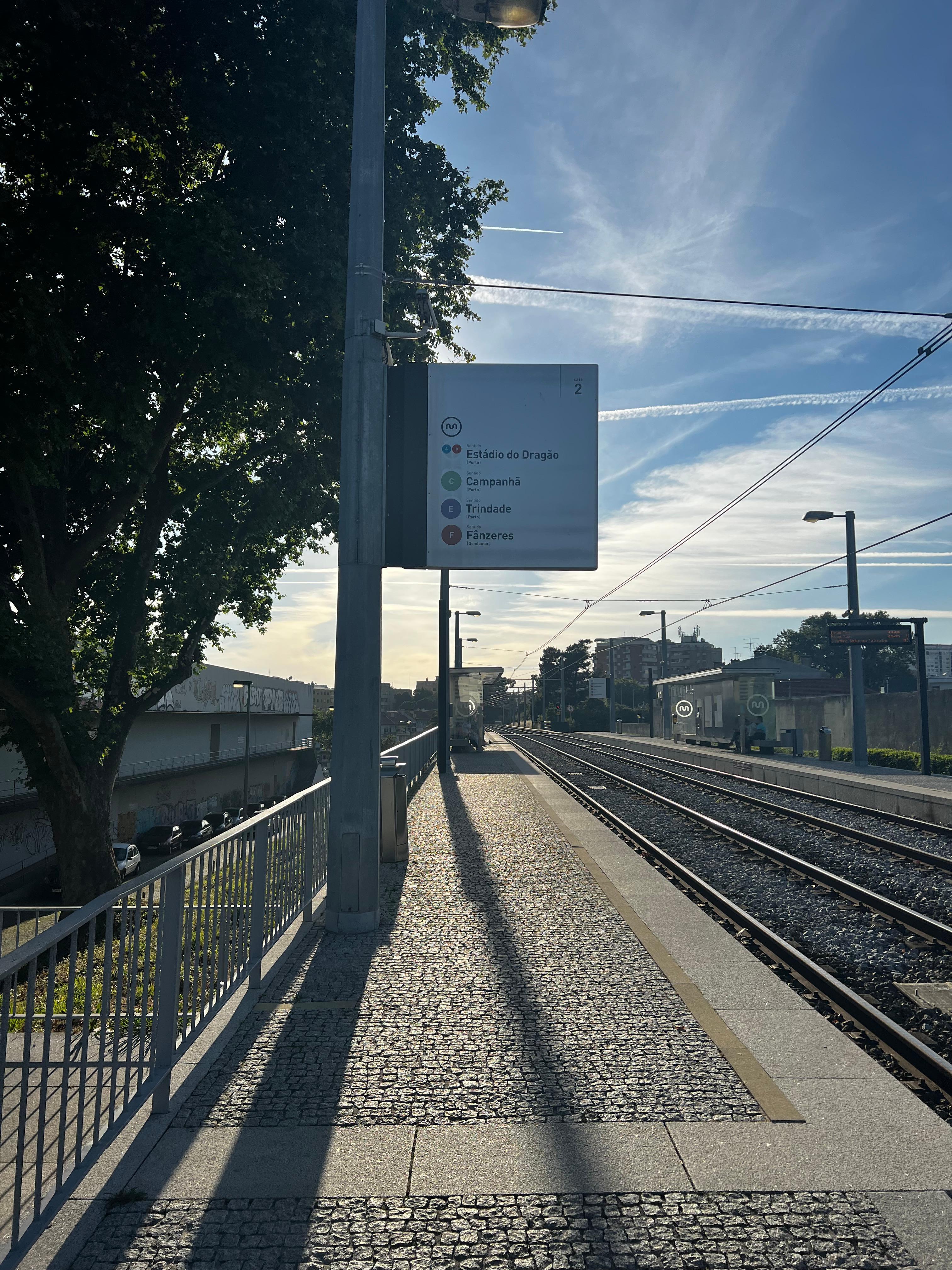 Lapa, the metro station nearby.