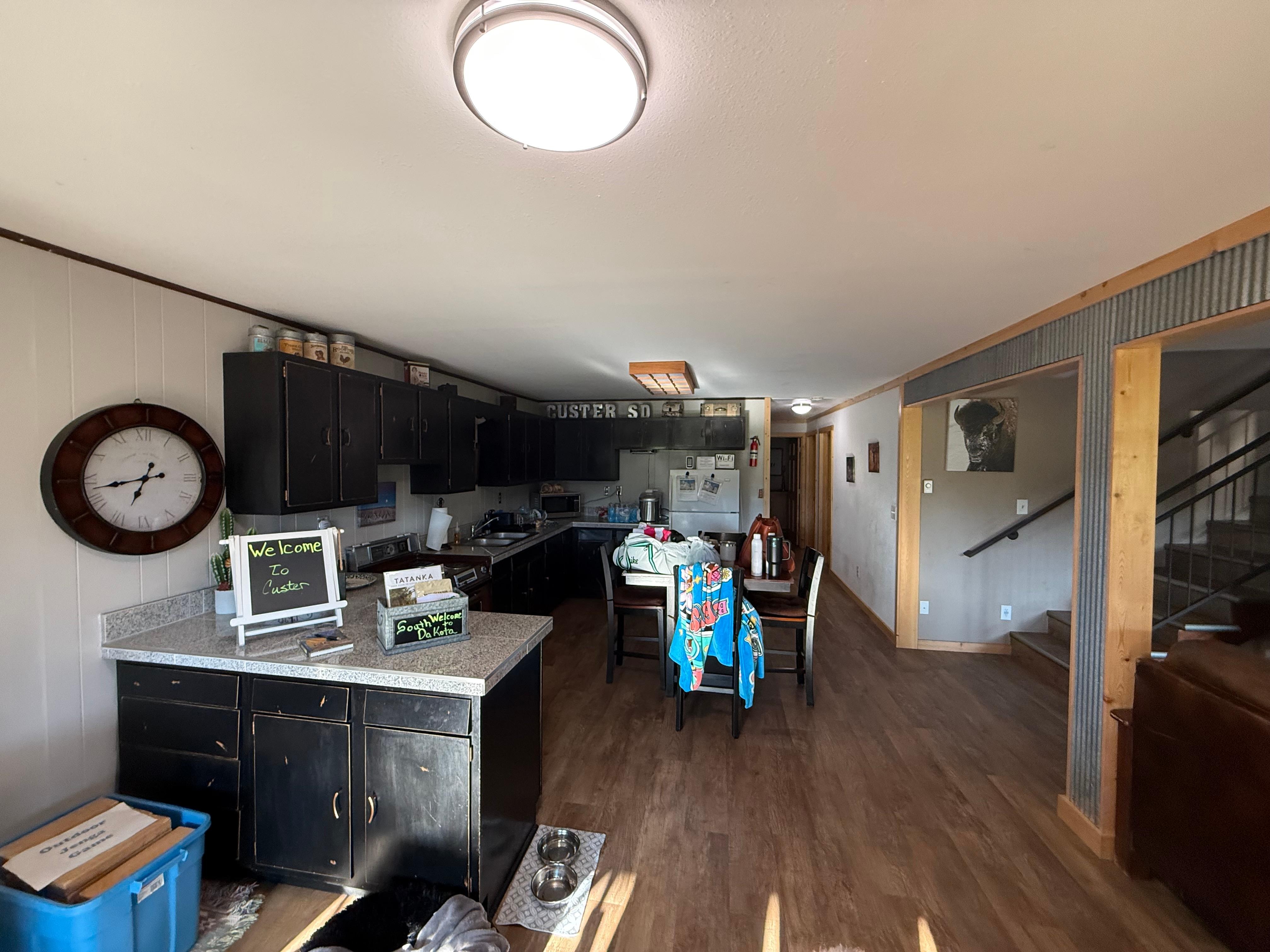Entry into kitchen/living room from front door