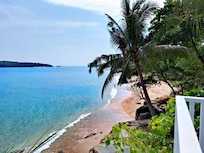 Strand ved hotel