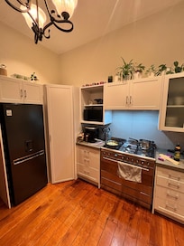 Spacious kitchen