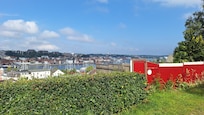 Blick auf die Stadt, oberhalb der Ferienwohnung aufgenommen.