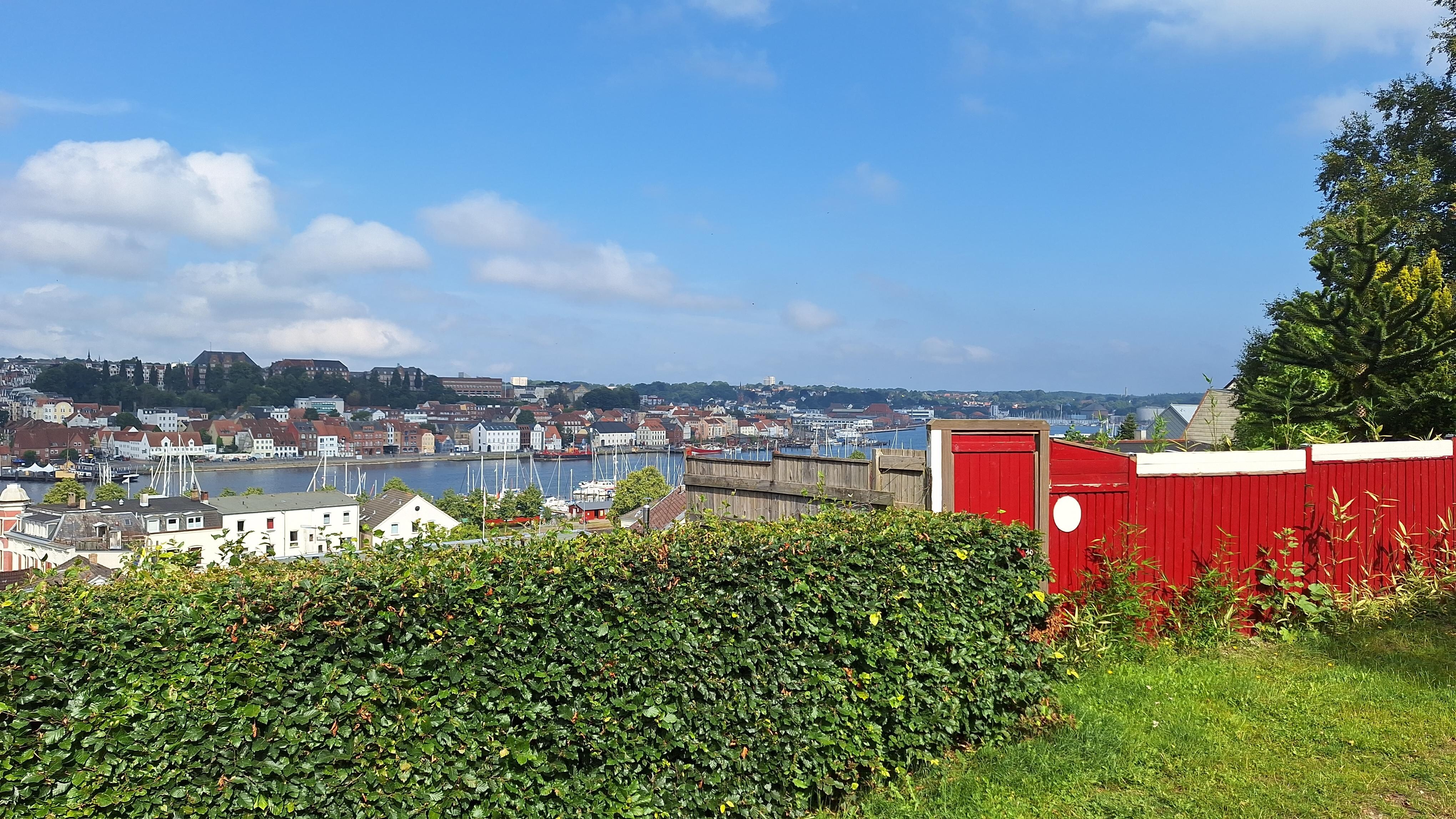 Blick auf die Stadt, oberhalb der Ferienwohnung aufgenommen.
