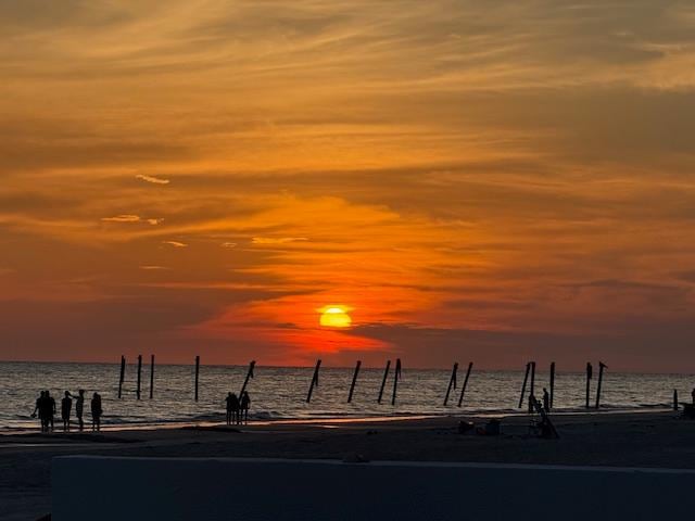 Sunsets are beautiful