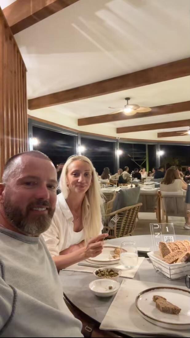 We went on a Saturday evening and was nice. I had the beef filet and finally got my beef fix! 
