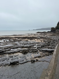 Saundersfoot rocky coast