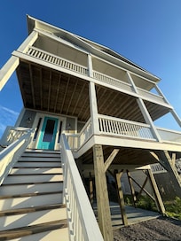 House offers plenty of parking