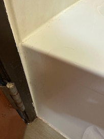 Hair on the tub