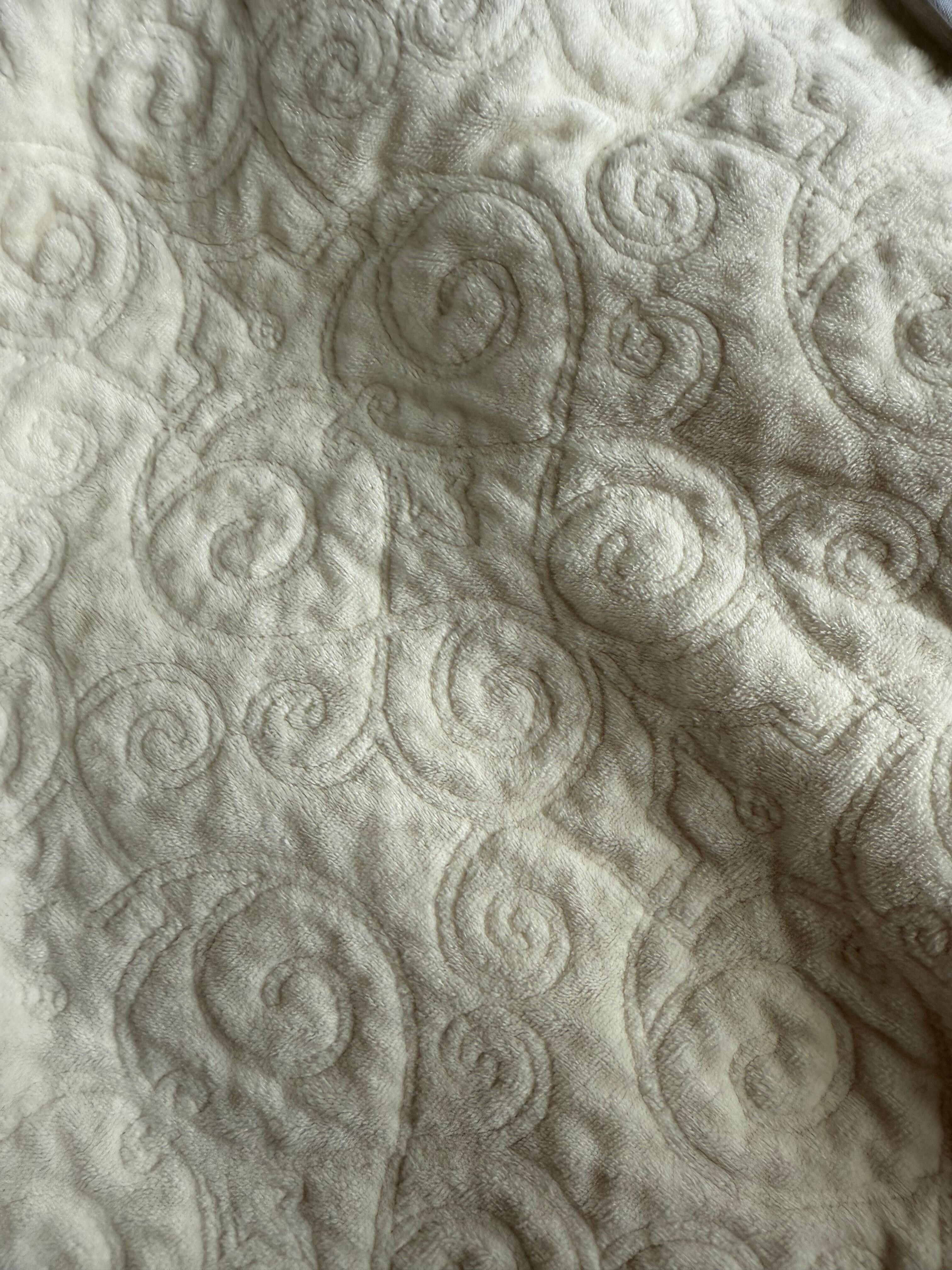 Coziest blanket on the coziest and softest king sized bed I’ve ever slept in. 