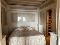 ウォークインクローゼット付きのお部屋です