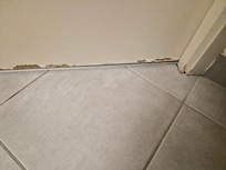 bas de porte négligé
