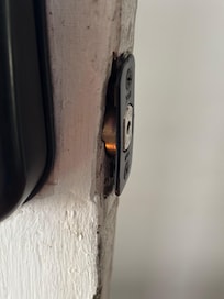 The locking mechanism?????