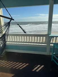 I love sitting in the hammock & listening to the waves!