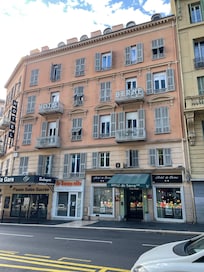 Hôtel Berne de face