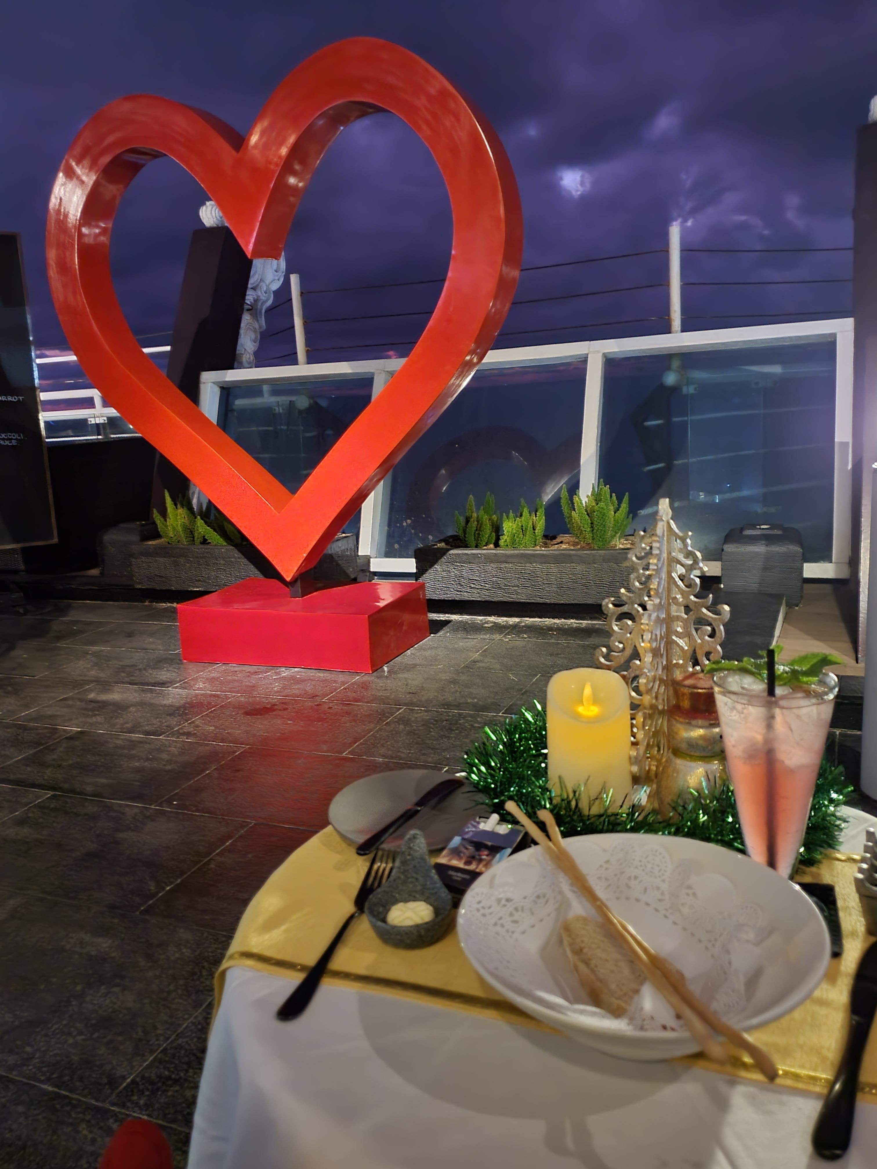 Top floor restaurant alfresco dining