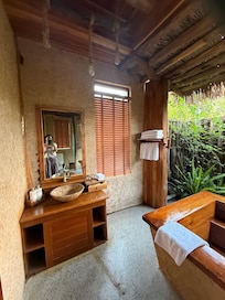 お湯が4分くらいしか出ない為にためれなかったのが残念