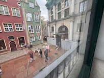 …right next to Złota Brama (the Golden Gate)!