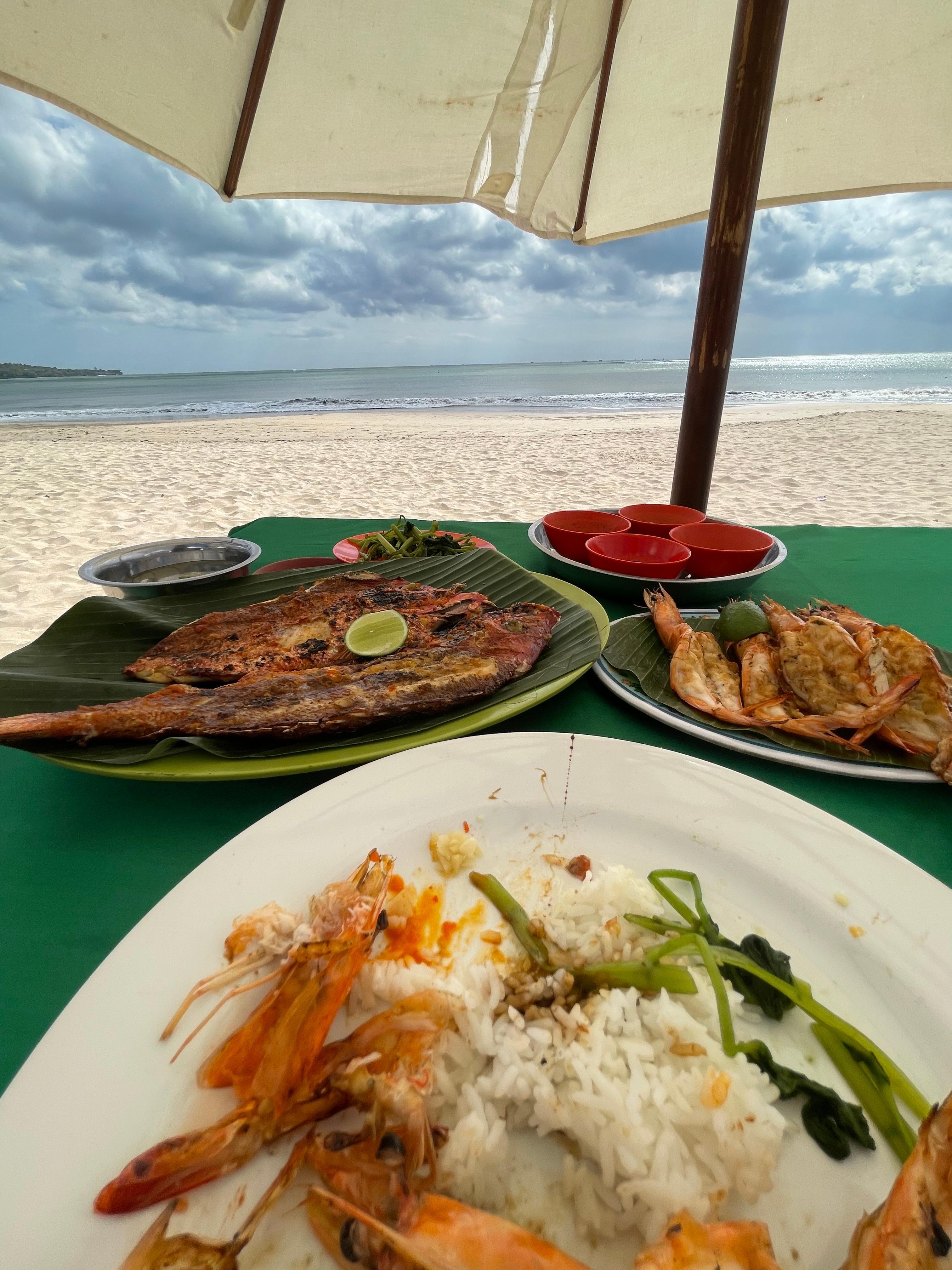 Lunch at Warung Raymond on jimbaran beach