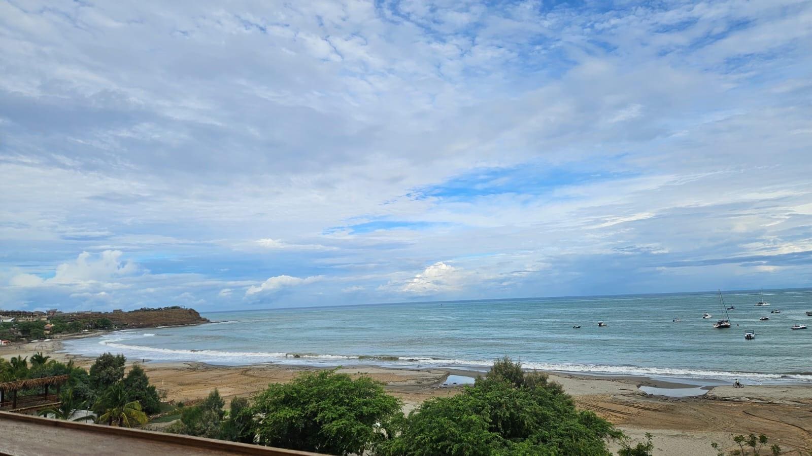 Vista panorâmica do rooftop do hotel.