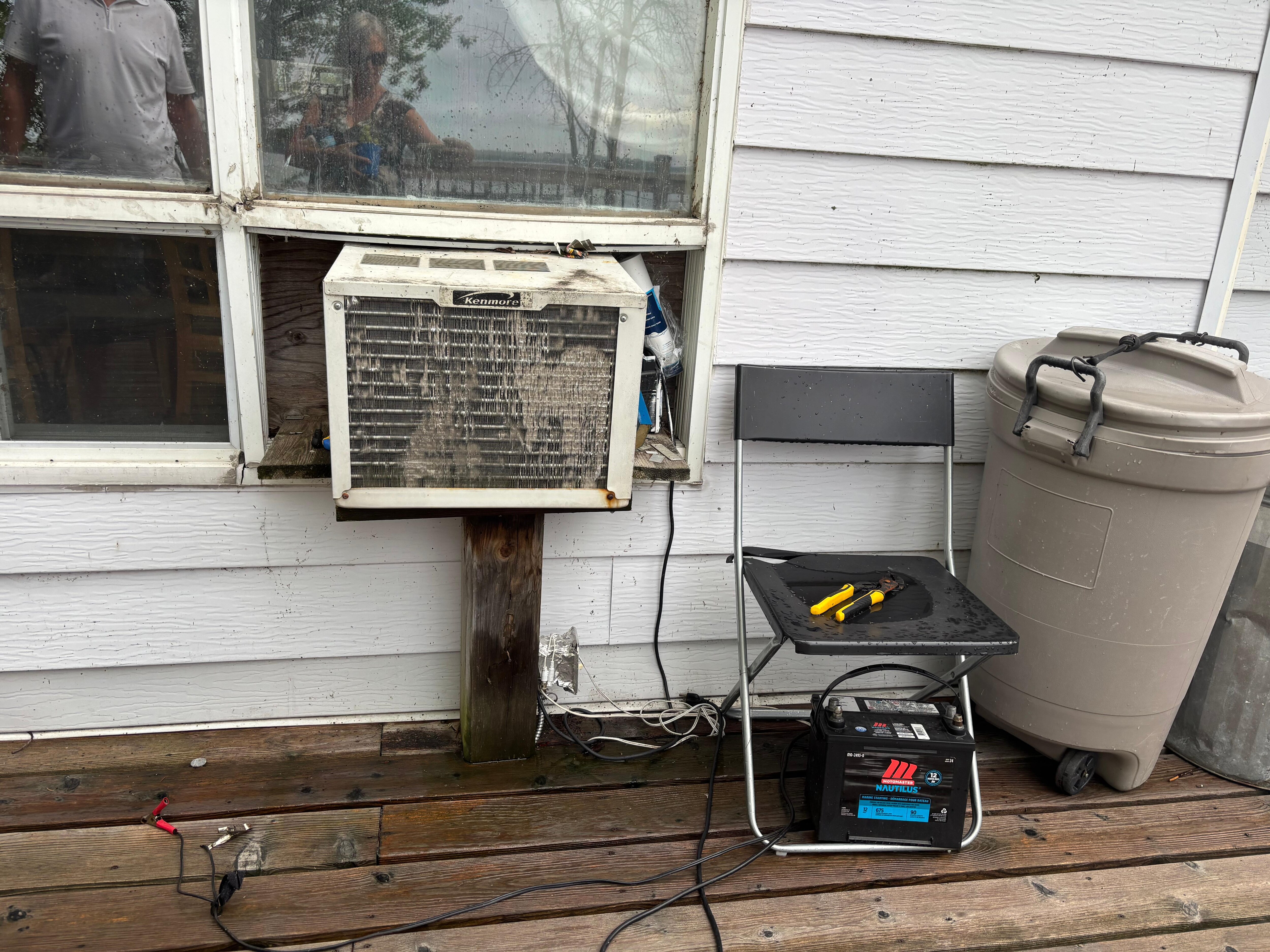 Air conditioner not in great condition 