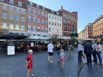 Outdoor restaurants and coffee areas abound