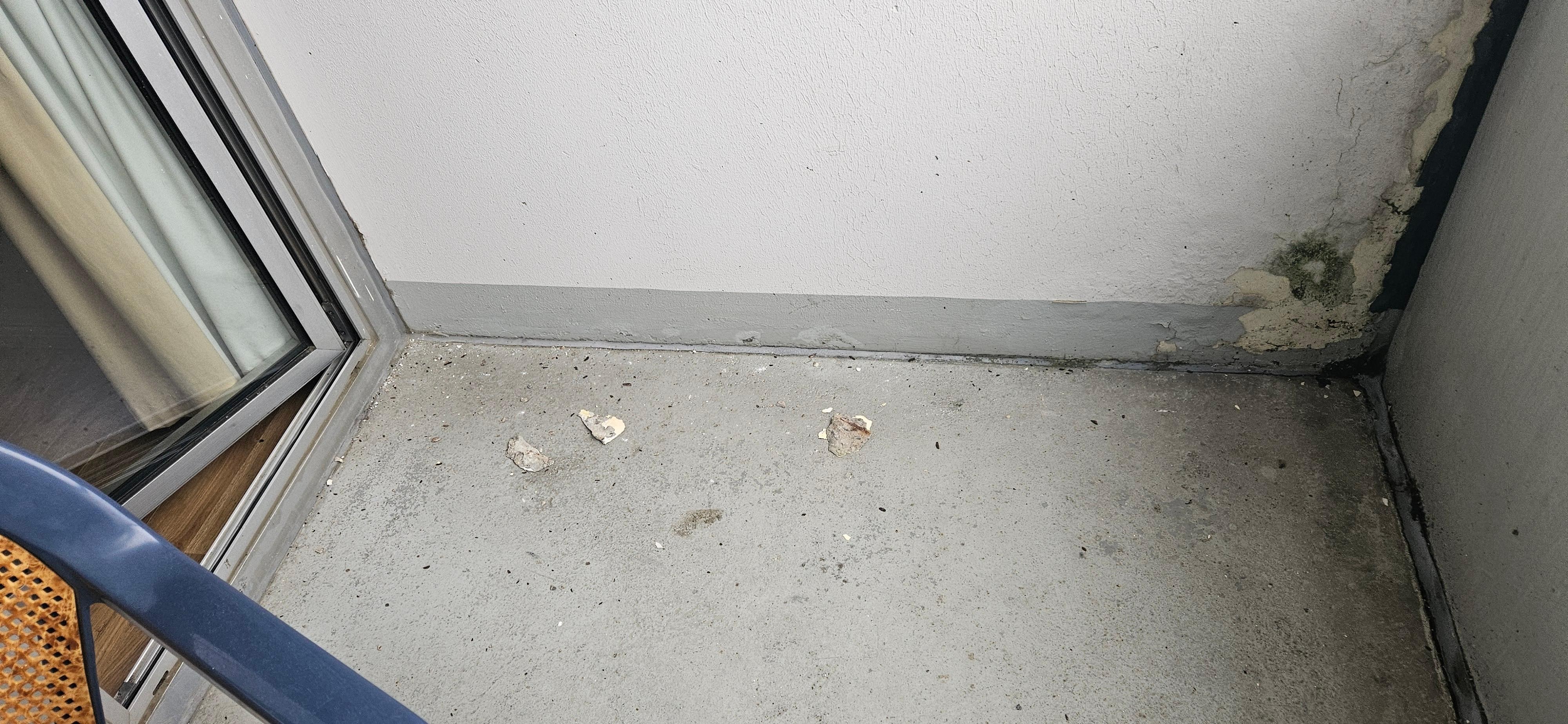 so sieht der Balkon aus 