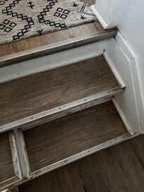 Entry stairs to the kitchen